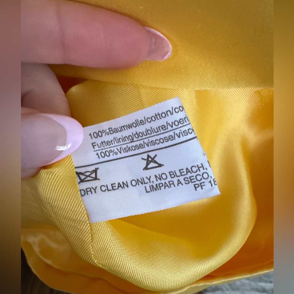 VINTAGE Louis Feraud Yellow Double Breasted Short Sleeve Blazer. Size 10. EUC. - Picture 4 of 4